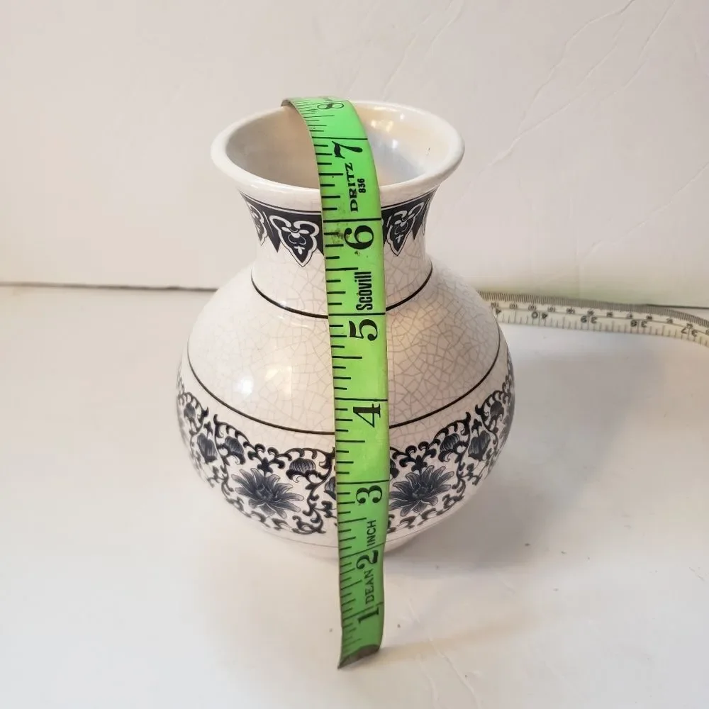 K's  Collection Vase